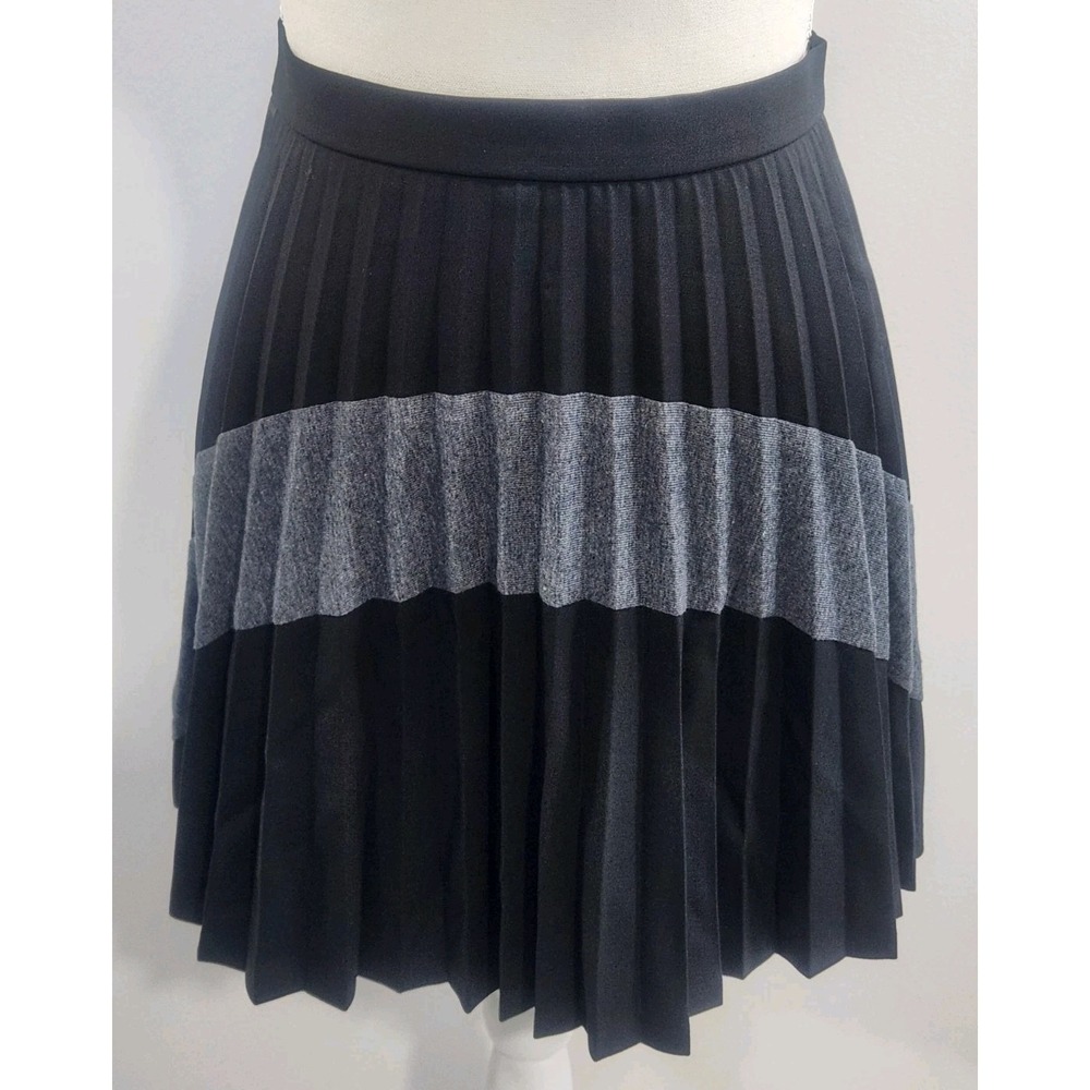 Lacoste Black Gray Pleated Mini Skirt Made in France Size UK 4  US 2‎